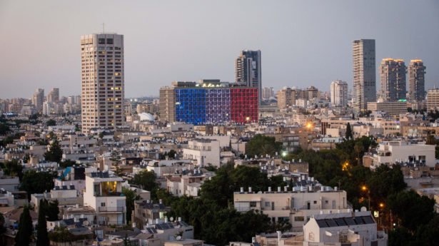 Französische Fahne Tel Aviv