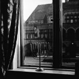 Chanukia am Fenster