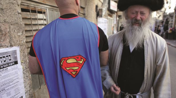 Orthodoxer Jude it Superman-Umhang