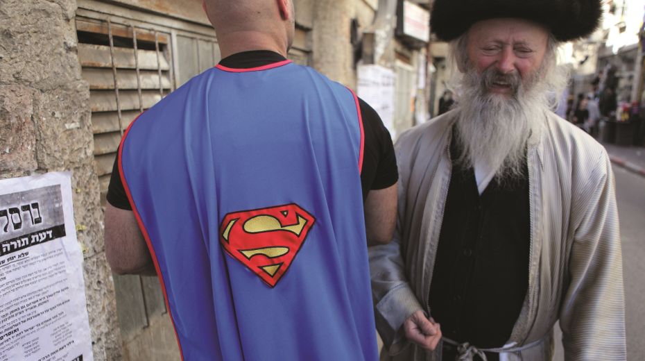 Orthodoxer Jude it Superman-Umhang