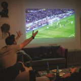 Fußballspiel im Fernsehen