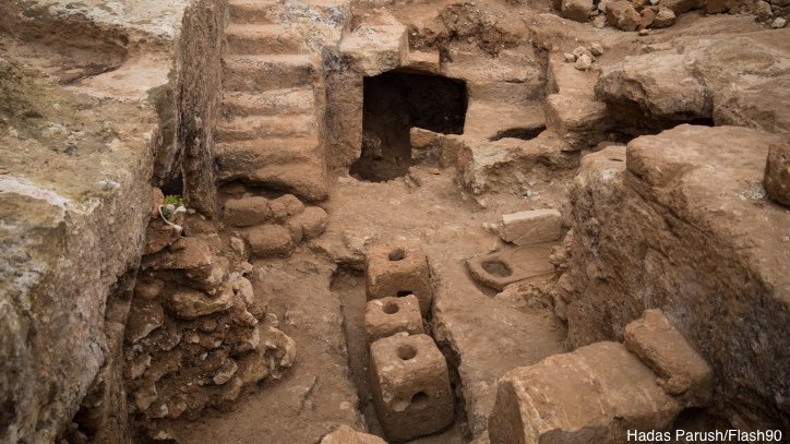Remains of 2000-Year-Old Jewish Town Found Under Arab Neighborhood