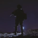 Soldat im Dunkeln