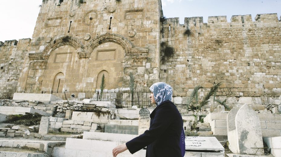 Muslims Try to Keep the Messiah Out