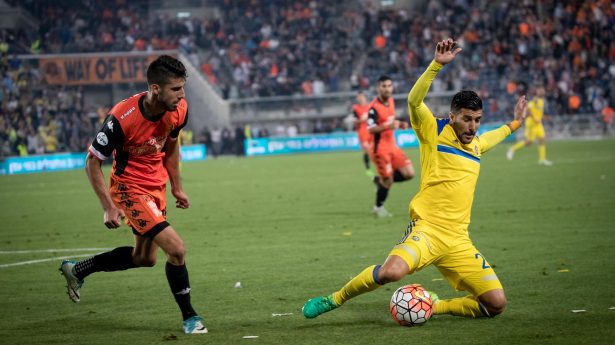 Maccabi Tel Aviv against Bnei Yehuda Tel Aviv F.C. at the final of the State Cup in the Teddy stadium, Jerusalem, on May 25, 2017. Photo by Yonatan Sindel/Flash90 *** Local Caption *** âîø âáéò äîãéðä áëãåøâì
îëáé úì àáéá
áðé éäåãä
èãé
éøåùìéí
âáéò
îùç÷
ëãåøâì
òøï æäáé