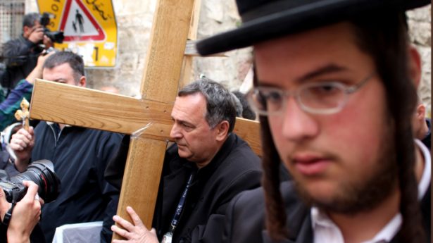 Rabbi and Messianic Jew Debate