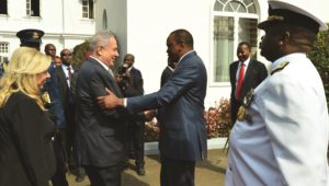  Netanjahu mit dem Präsidenten von Kenia, Uhuru Kenyatta