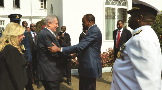  Netanjahu mit dem Präsidenten von Kenia, Uhuru Kenyatta