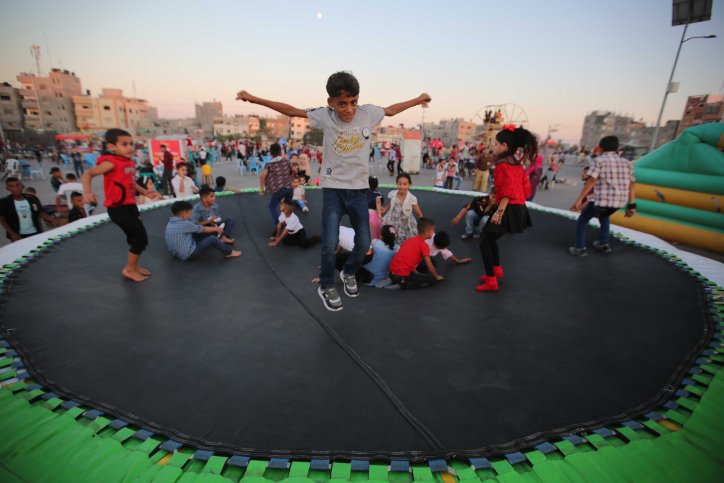 Kinder Trampolin
