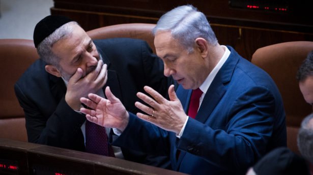 Ministerpräsident Benjamin Netanjahu und Innenminister Arie Deri
