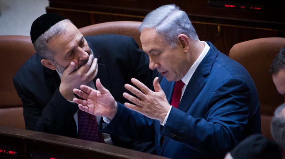 Ministerpräsident Benjamin Netanjahu und Innenminister Arie Deri
