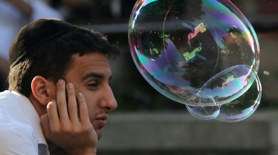 Christians, Jews…We All Live in Bubbles We all live in a bubble - Jews, Christians and Messianic Jews.