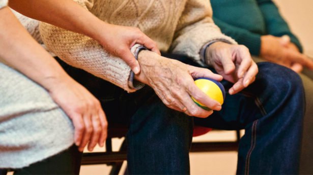 Helping the elderly get through the Corona crisis