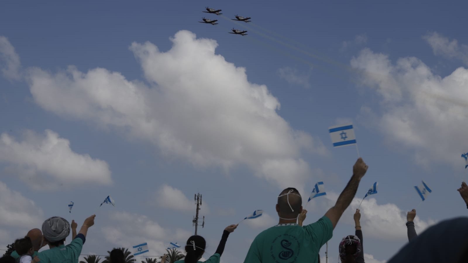 Israel Air Force flyover of Tel Hashomer Hospital.