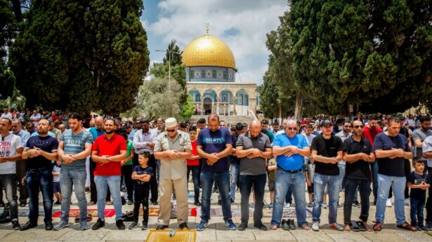 Palestinian mosques instructed to incite against Jews.