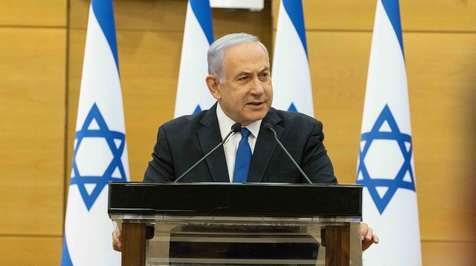 Netanyahu takes aim at the new government