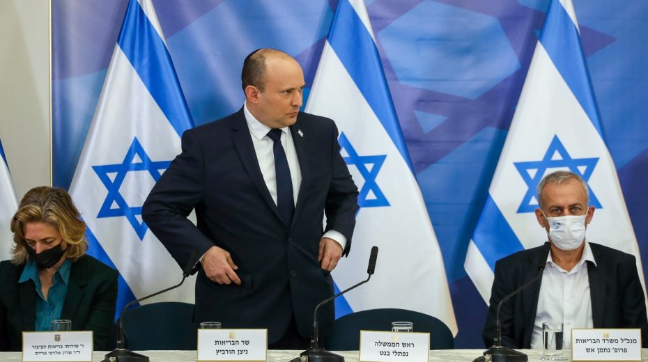 Israel Bars Foreign Tourists Amid Omicron Fears Prime Minister Naftali Bennett and top health officials hold an emergency press conference as the first local cases of Omicron are confirmed. 