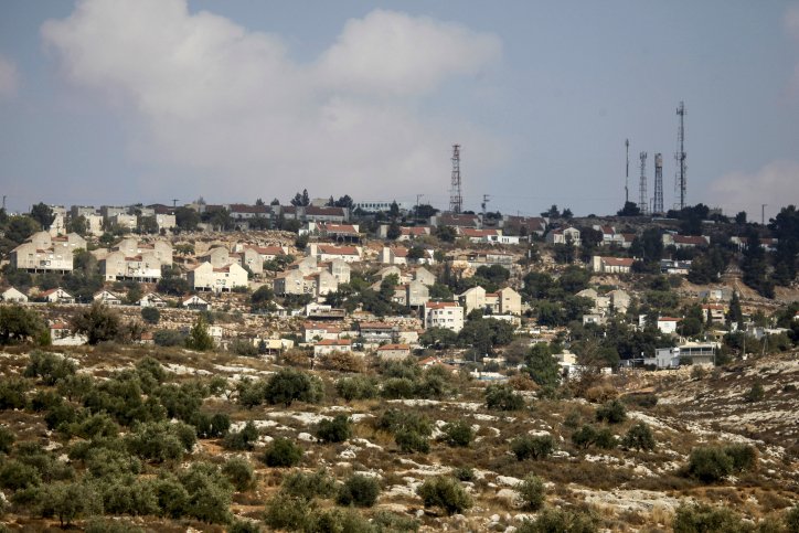 Former Mideast envoy agrees that Oslo doesn’t bar settlements The small Jewish settlement of Alon Moreh near biblical Shechem, which the Palestinians now call Nablus. Photo: Flash90