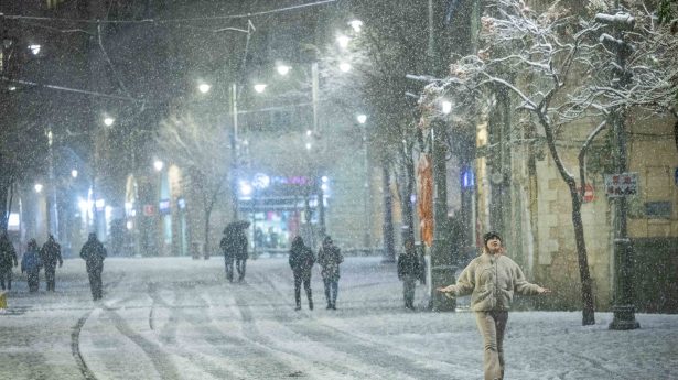 The snow storm began late on Wednesday and continued through the night.