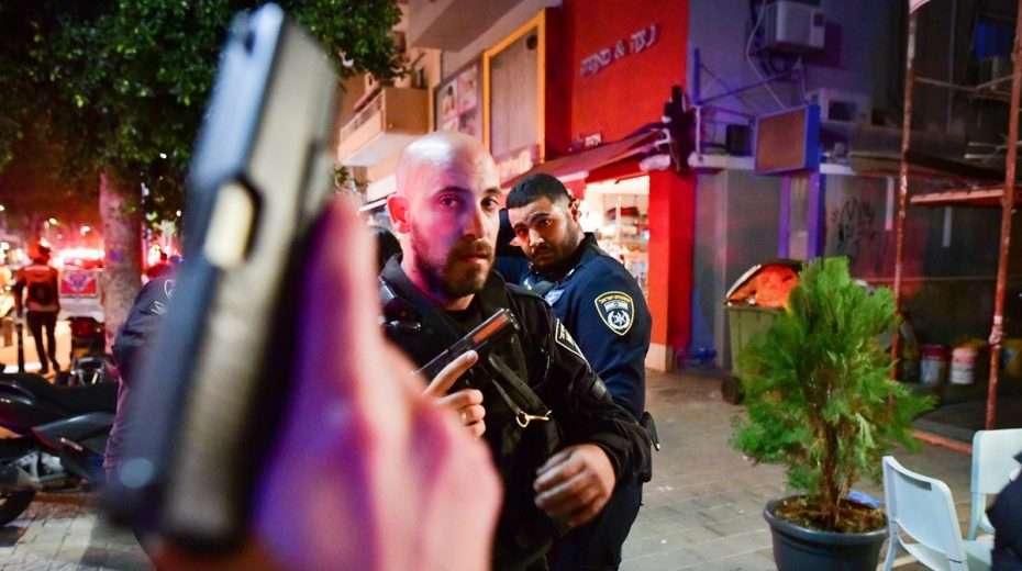 Local media was hot on the heels of security forces as they chased a Palestinian terrorist through the streets of Tel Aviv. ﻿