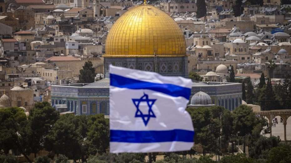 Jews Want Sovereignty, Prayer at Temple Mount A majority of Israelis say its time to truly exert sovereignty over the Temple Mount.