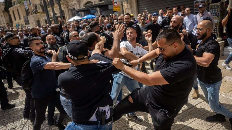 Contextless Headlines on Abu Akleh Funeral Highlight Anti-Israel Bias Clashes during the raucous funeral procession of Al Jazeera journalist Shireen Abu Akleh have been used to unfairly demonize Israel.