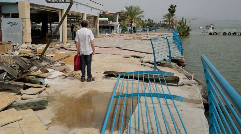 The damage caused to the promenade in Tiberias as a result of strong winds, May 15, 2022.