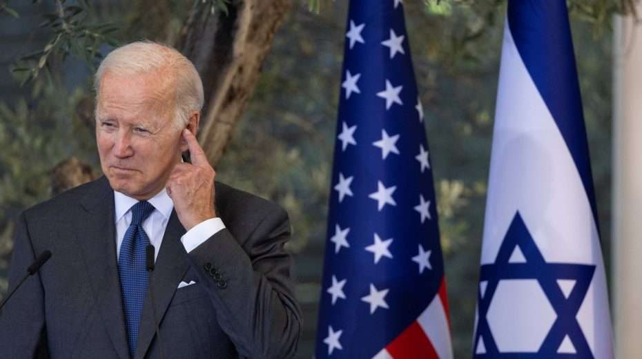 Bidens Weißes Haus hat die Beweise. Er weiß, dass diese Gruppen mit dem palästinensischen Terror in Verbindung stehen. Warum also unterstützt er Israel nicht?