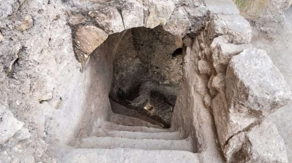 Entrance to a Second Temple era mikve, or Jewish ritual bath, recently discovered in Jerusalem's Old City.