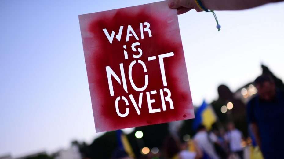 Israelis in Tel Aviv protest against Russia's ongoing war against Ukraine.