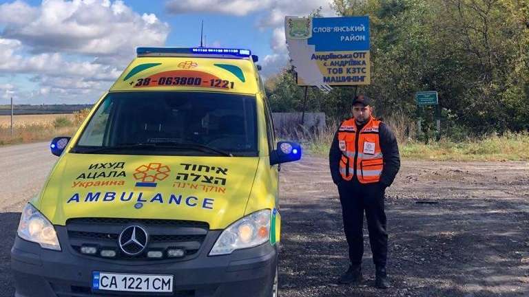 Medics with the Israeli rescue service United Hatzalah drove nearly the entire length of Ukraine to rescue a Holocaust survivor.