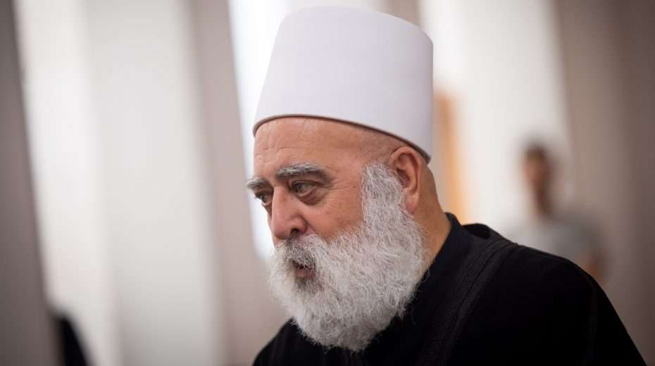 Druze spiritual leader Sheikh Muafak Tarif says he has full confidence in IDF investigators after three Druze soldiers were arrested for taking revenge against Palestinians.