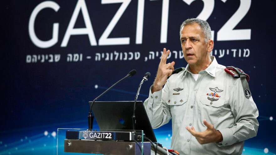 Der Generalstabschef der IDF, Generalleutnant Aviv Kochavi, spricht auf einer Konferenz des Gazit-Instituts in Tel Aviv, 4. November 2022.