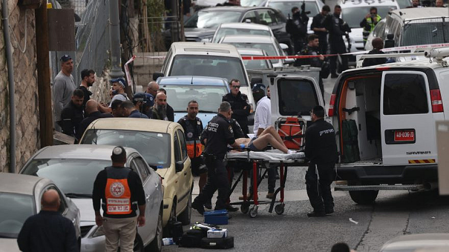 How an Arab Medic From Jerusalem Teaches Us To Be Better Among those responding to the weekend Jerusalem terror attacks were dedicated Arab medics saving Jewish lives.