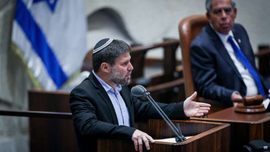 Der israelische Finanzminister Bezalel Smotrich erklärt vor der Knesset, warum er der Palästinensischen Autonomiebehörde die Steuereinnahmen entziehen will und damit die Möglichkeit, Terrorismus zu belohnen.