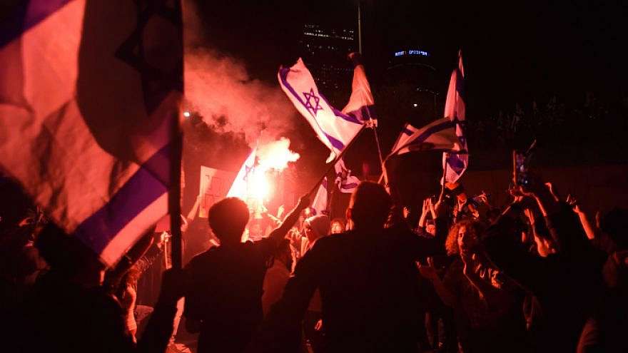 Israelis protestieren in Tel Aviv gegen den Plan der Regierung zur Reform der Justiz, 4. März 2023.
