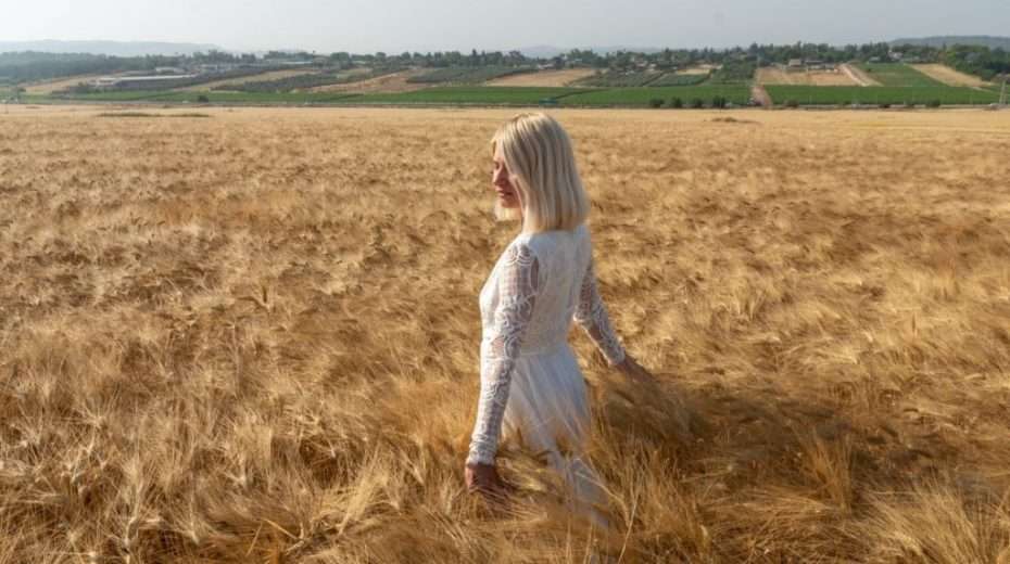 The Essence of Biblical Faith: Experiencing God’s Presence in Everyday Life We need more than just head knowledge to truly know God. We must experience Him.