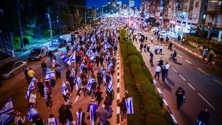 How a Civil War Turned Into a Celebration of Love and Brotherhood Secular anti-government demonstrators descended on the Orthodox town of Bnei Brak. But what they found there surprised them.