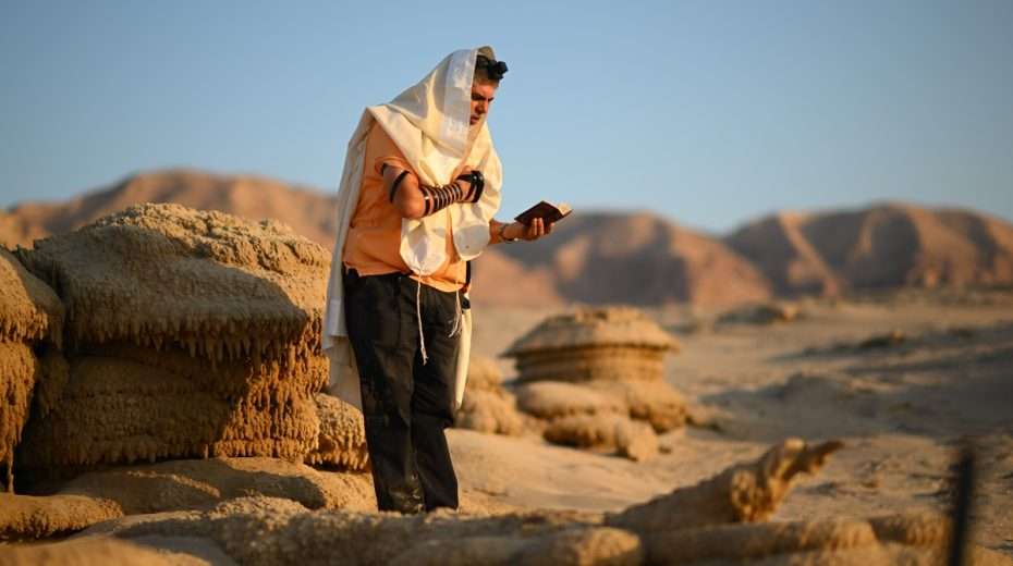 The Pursuit of Kindness There is no way out of the present troubles except for everyone, both Jews and Arabs, to prayerfully turned to our Father in heaven and ask His help. Photo by Mendy Hechtman/Flash90
