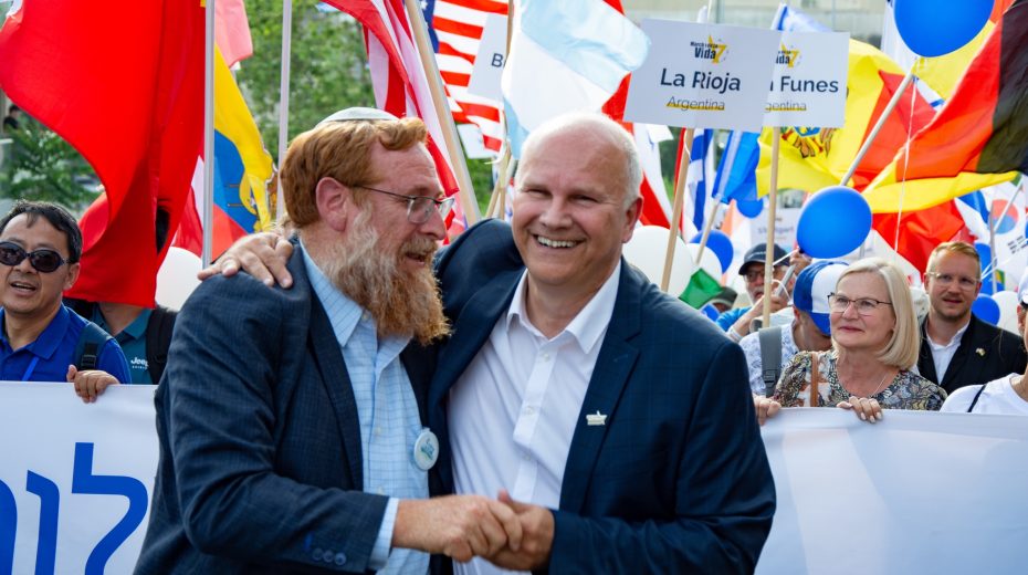 IN PHOTOS: Christians and Jews Celebrate Jerusalem Together