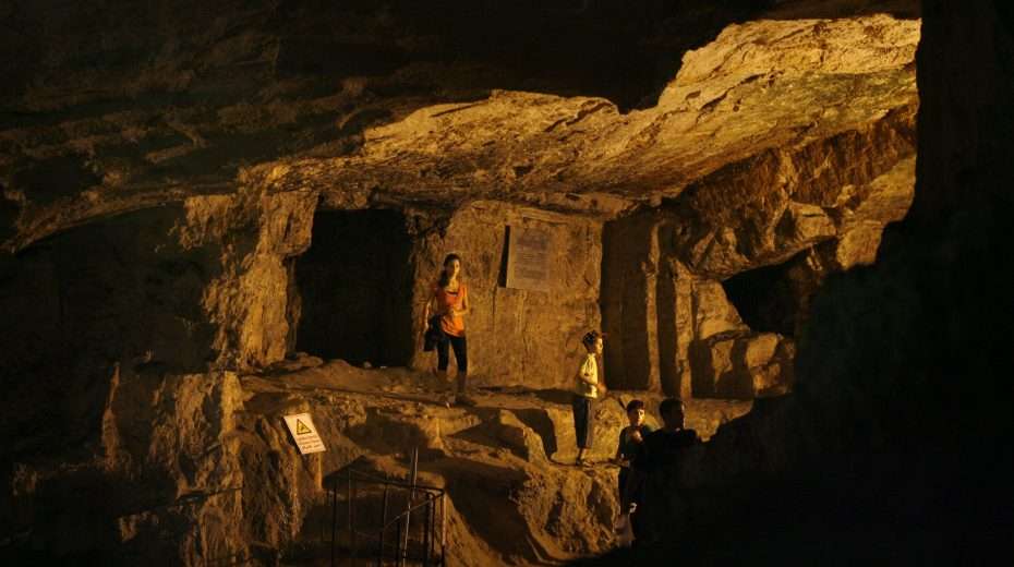 Zedekiah Cave Reopens to Visitors Zedekiah's Cave is a massive underground limestone quarry that stretches five blocks beneath the Muslim Quarter of Jerusalem's Old City. Photo by Michal Fattal/FLASH90