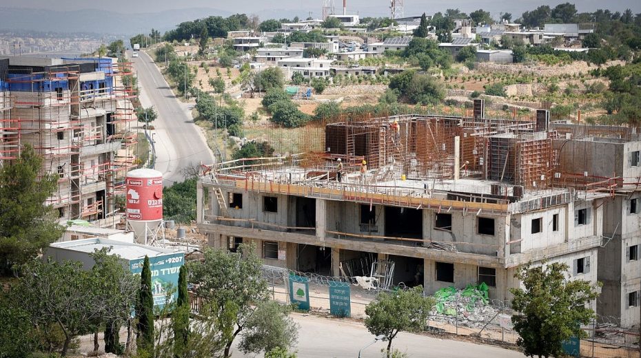 ZOA slams reported building freeze in Judea and Samaria Construction of a new neighborhood in Alon Shvut, Gush Etzion, May 23, 2023. Photo by Gershon Elinson/Flash90.