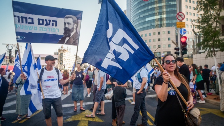 Why there will be no civil war in Israel Right-wing Israelis hold a mass rally in support of judicial reform in Tel Aviv. Photo by Avshalom Sassoni/Flash90