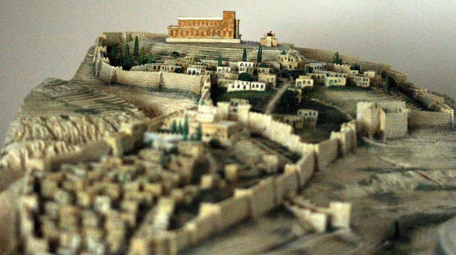 The cause of the Temple’s destruction and how we can rebuild it Modern-day reconstruction of Jerusalem during the 10th century BCE based on a model from the City of David, part of the Jerusalem Walls National Park. Credit: Yoni Shifrah via Wikimedia Commons.