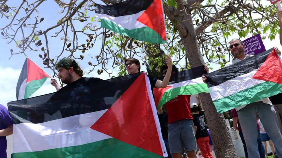 Occupied Northern Palestine?! This is why Israel mustn’t abandon Judea and Samaria Israeli Arabs wave Palestinian flags during a demonstration against the Jewish state. Photo by Tomer Neuberg/Flash90