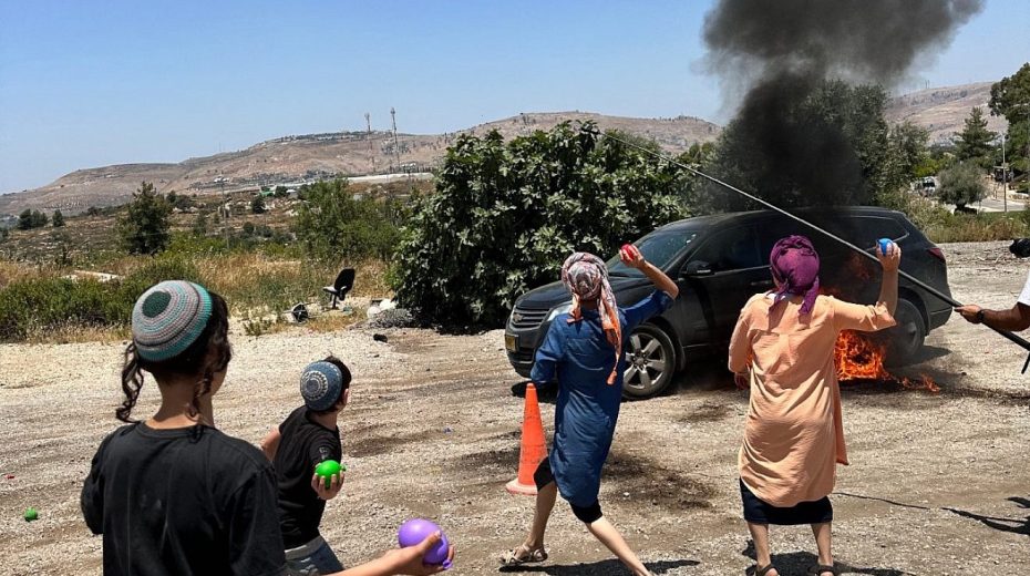 Driving through terror: Teaching Israelis skills to survive highway attacks Communities in Judea and Samaria have been signing up for the driver's survival course. Credit: Shurat HaDin.