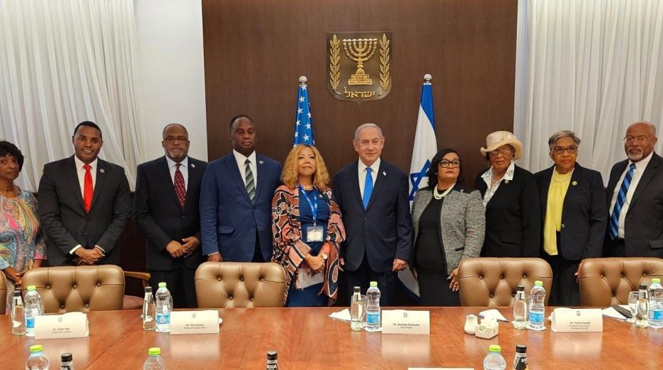 Netanyahu welcomes US House Democrats to Jerusalem Prime Minister Benjamin Netanyahu with U.S. lawmakers at his office in Jerusalem, Sept. 3, 2023. Credit: Courtesy.