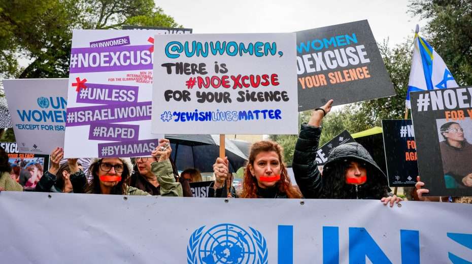 Israeli women protest in front of the UN headquarters in Jerusalem, November 27, 2023. Photo by Flash90