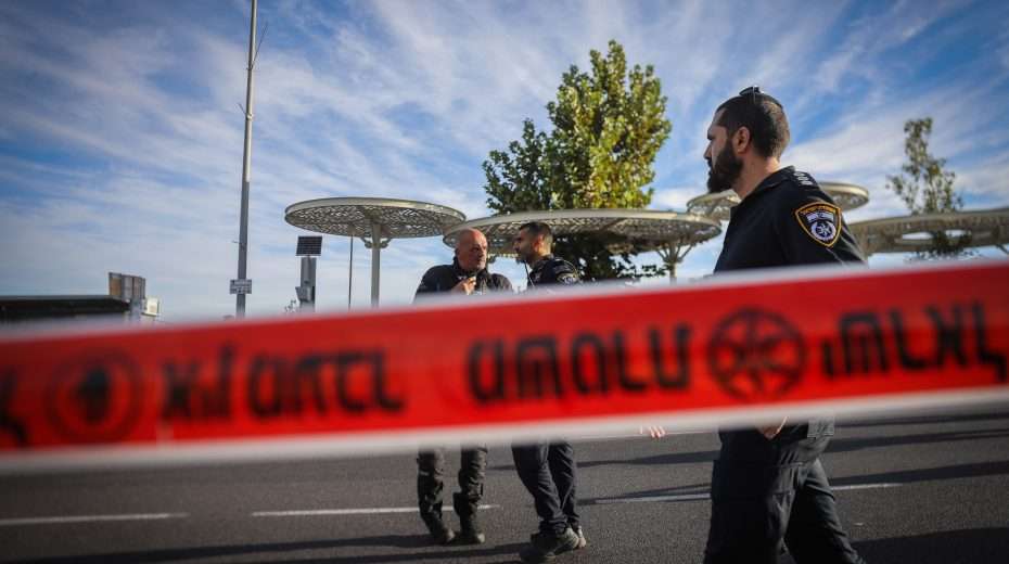 Terror shooting rocks Jerusalem. Photo by Chaim Goldberg/Flash90