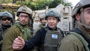 Prime Minister Benjamin Netanyahu visits Israel Defense Forces troops in the Gaza Strip, Nov. 26, 2023. Photo by Avi Ohayon/GPO.